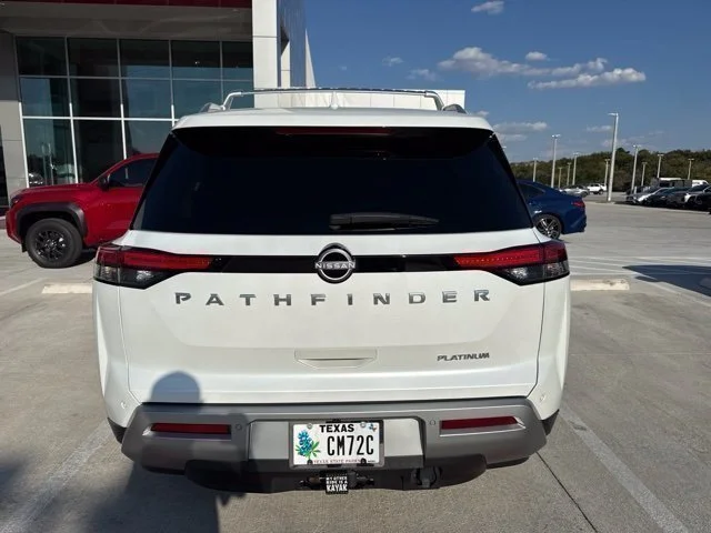 Used 2025 White Nissan Platinum image 3