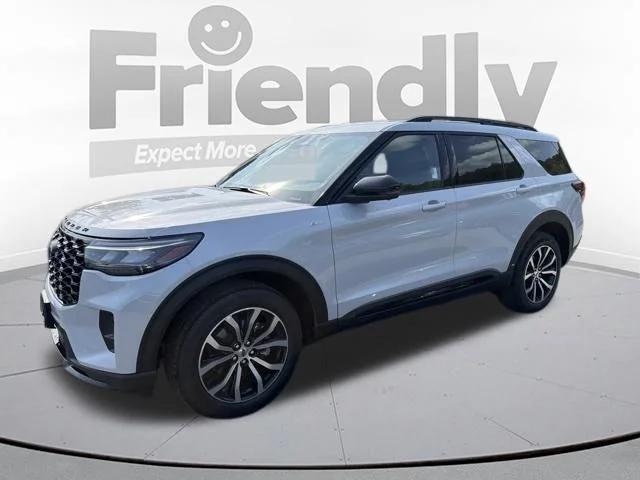 New 2026 Space White Metallic Ford ST-Line image 2