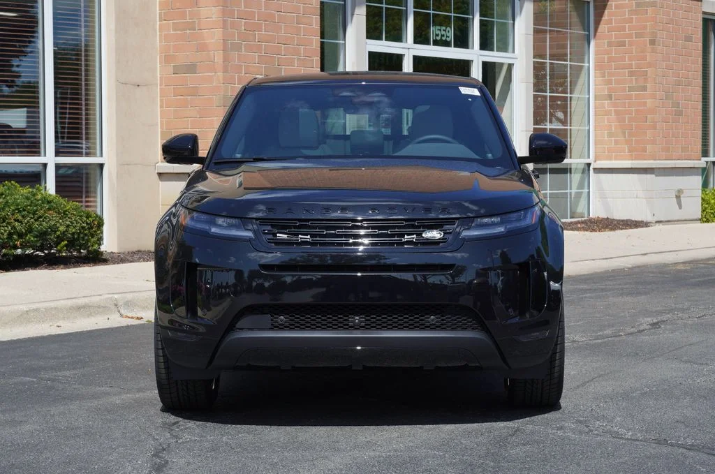 New 2026 Santorini Black Land Rover S image 4