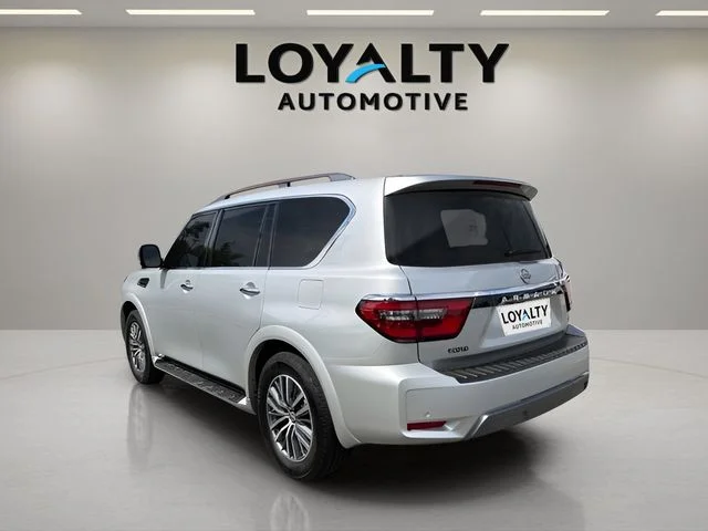 Used 2023 Silver Nissan SL image 25