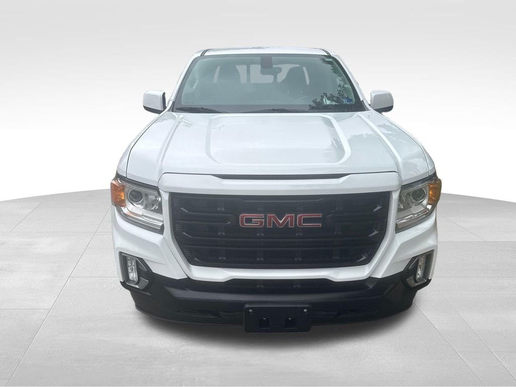 Used 2022 White GMC Elevation image 38