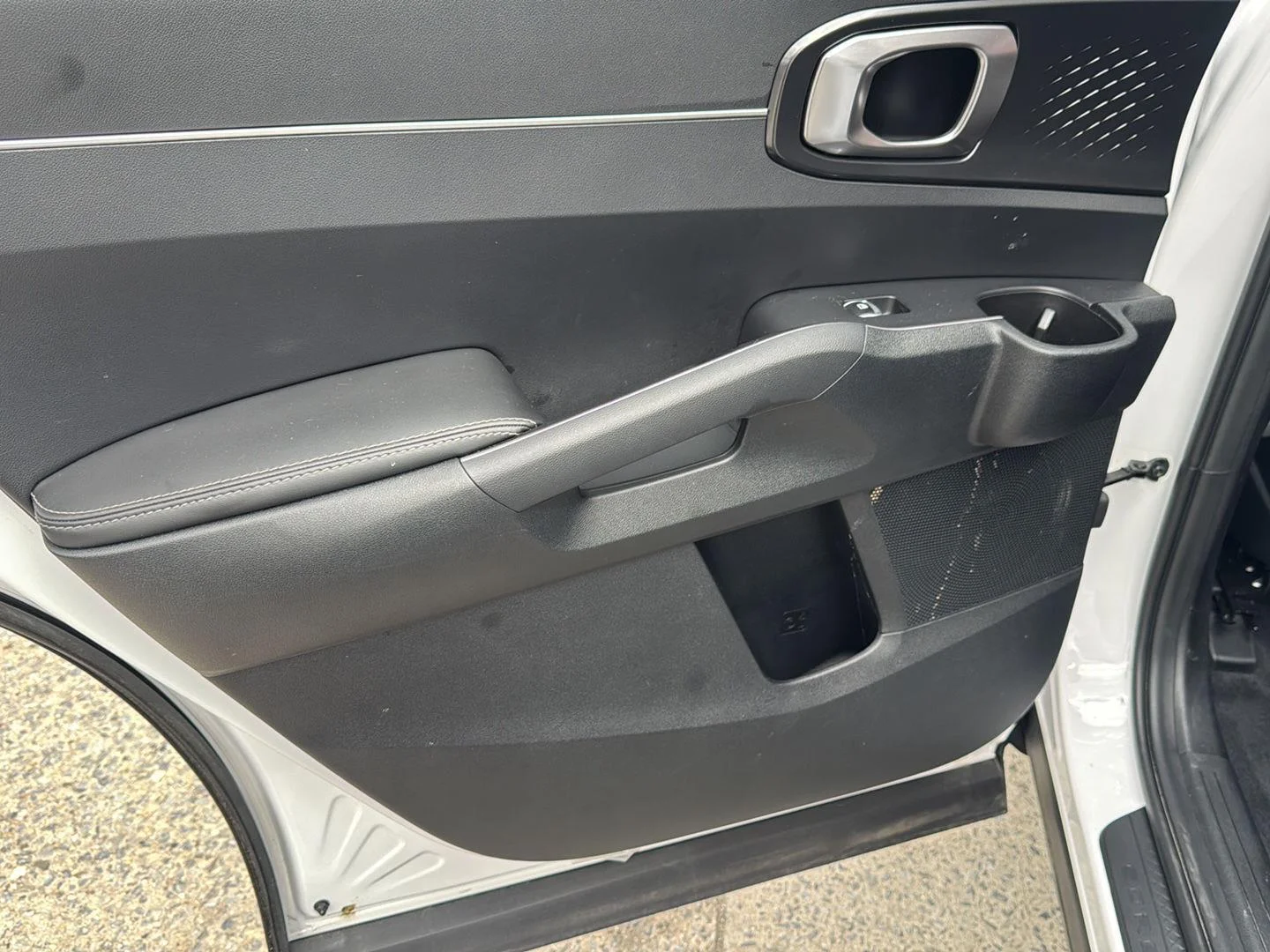 2025 Kia Sorento S - Photo 17