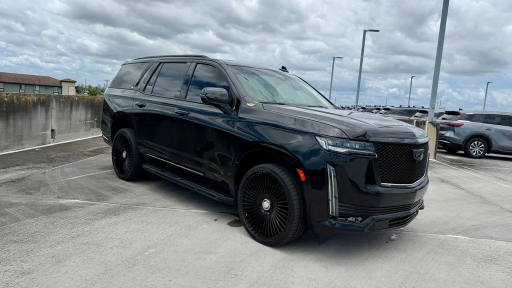 Used 2023 Black Cadillac Sport image 2
