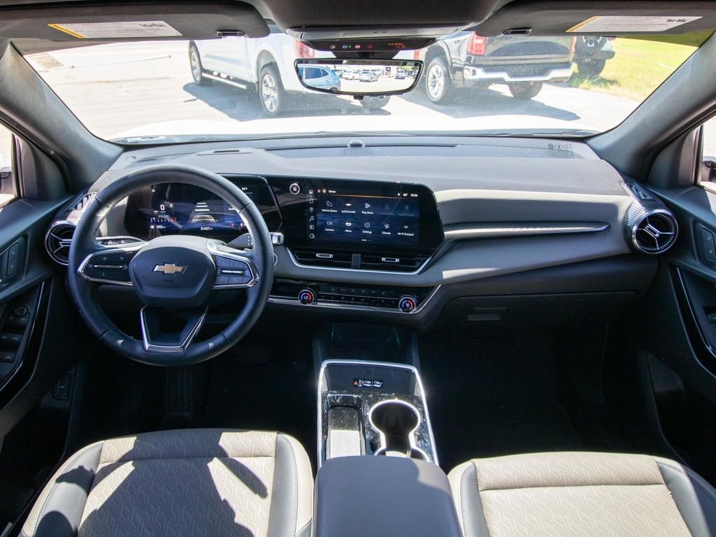 2025 Chevrolet Equinox LT - Photo 28