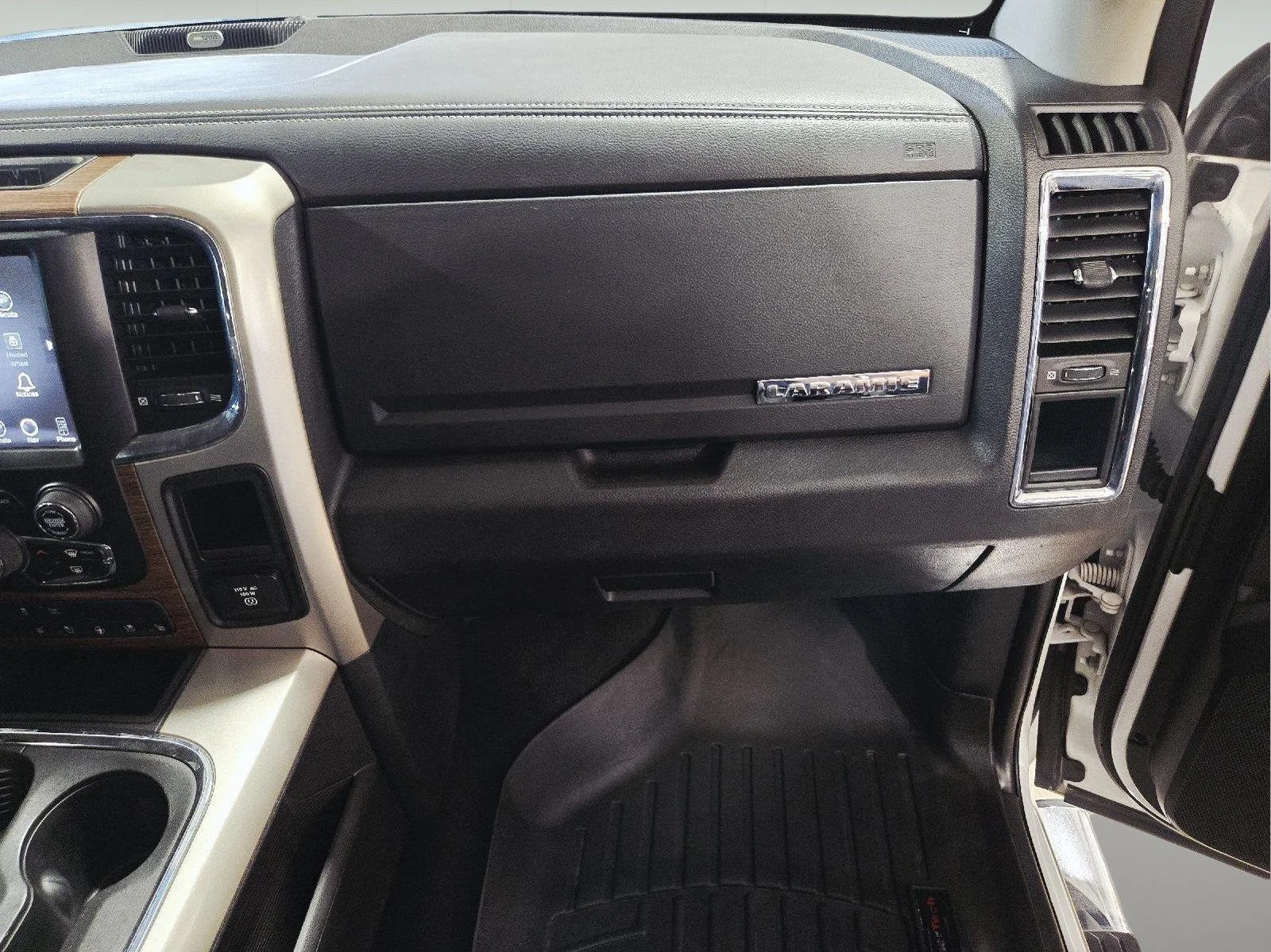 Used 2016 Bright White Clearcoat Ram Laramie image 53