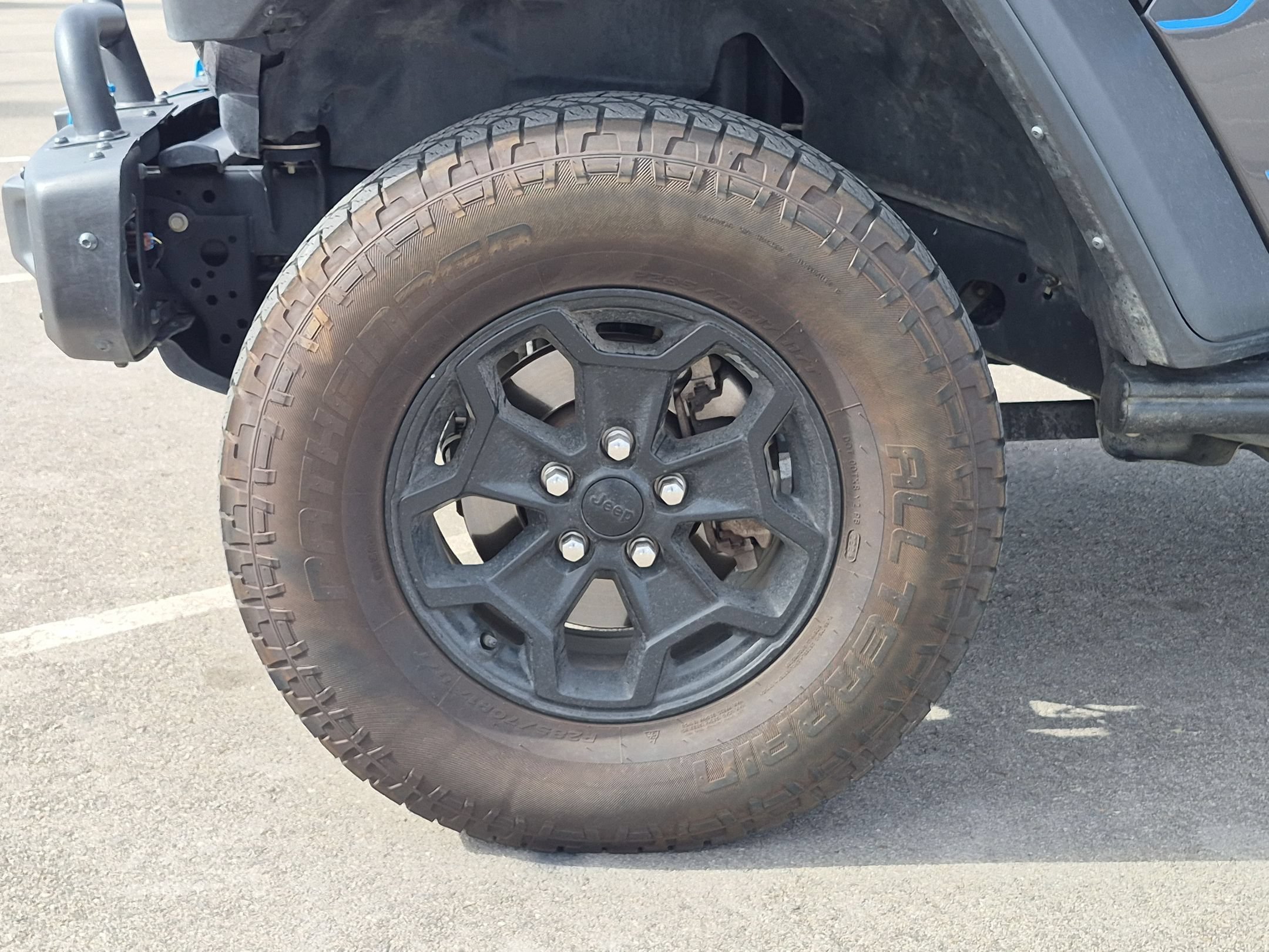 Used 2023 Granite Crystal Metallic Clearcoat Jeep Rubicon 20th Anniversary image 11