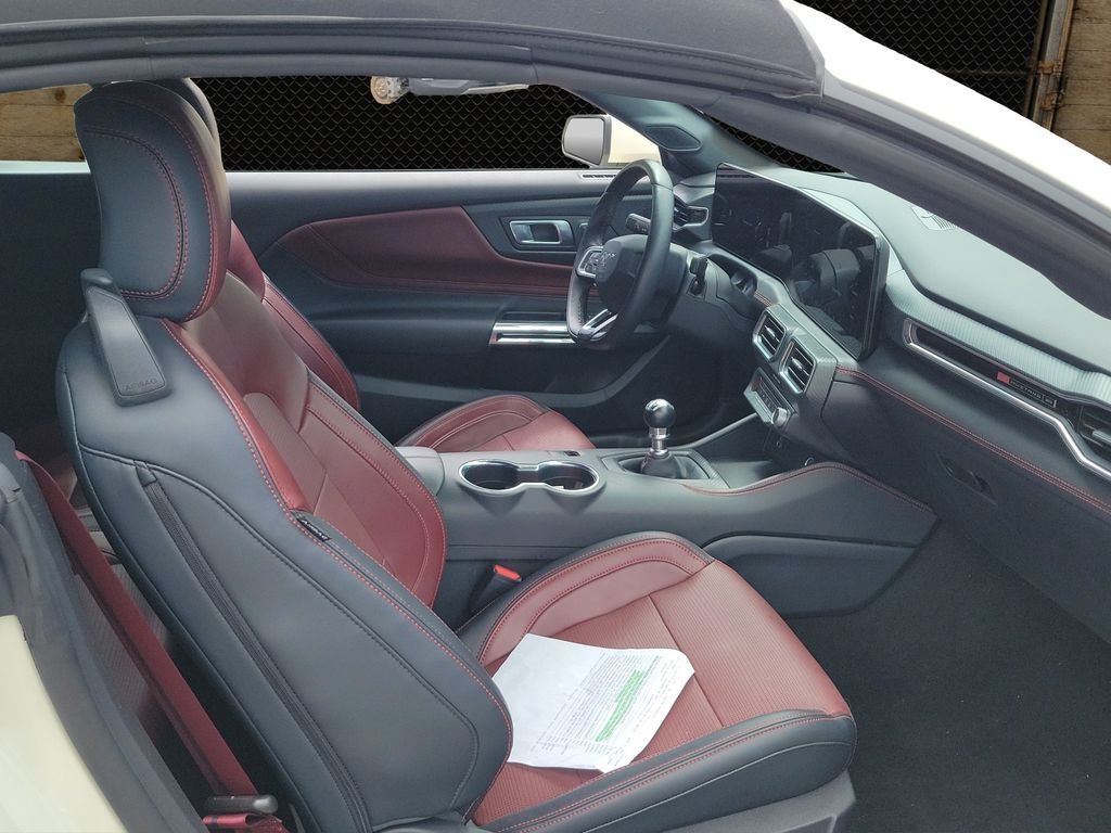 Used 2025 Wimbledon White Ford GT Premium image 17