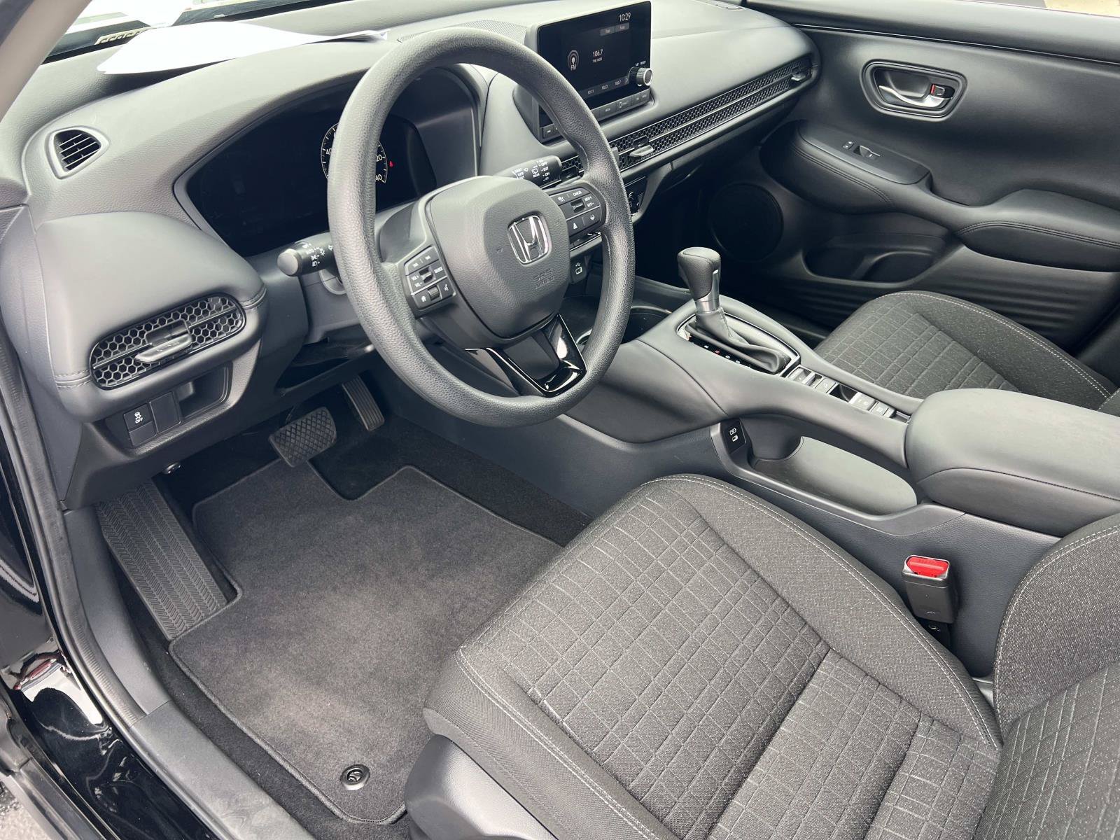 2025 Honda HR-V LX - Photo 34