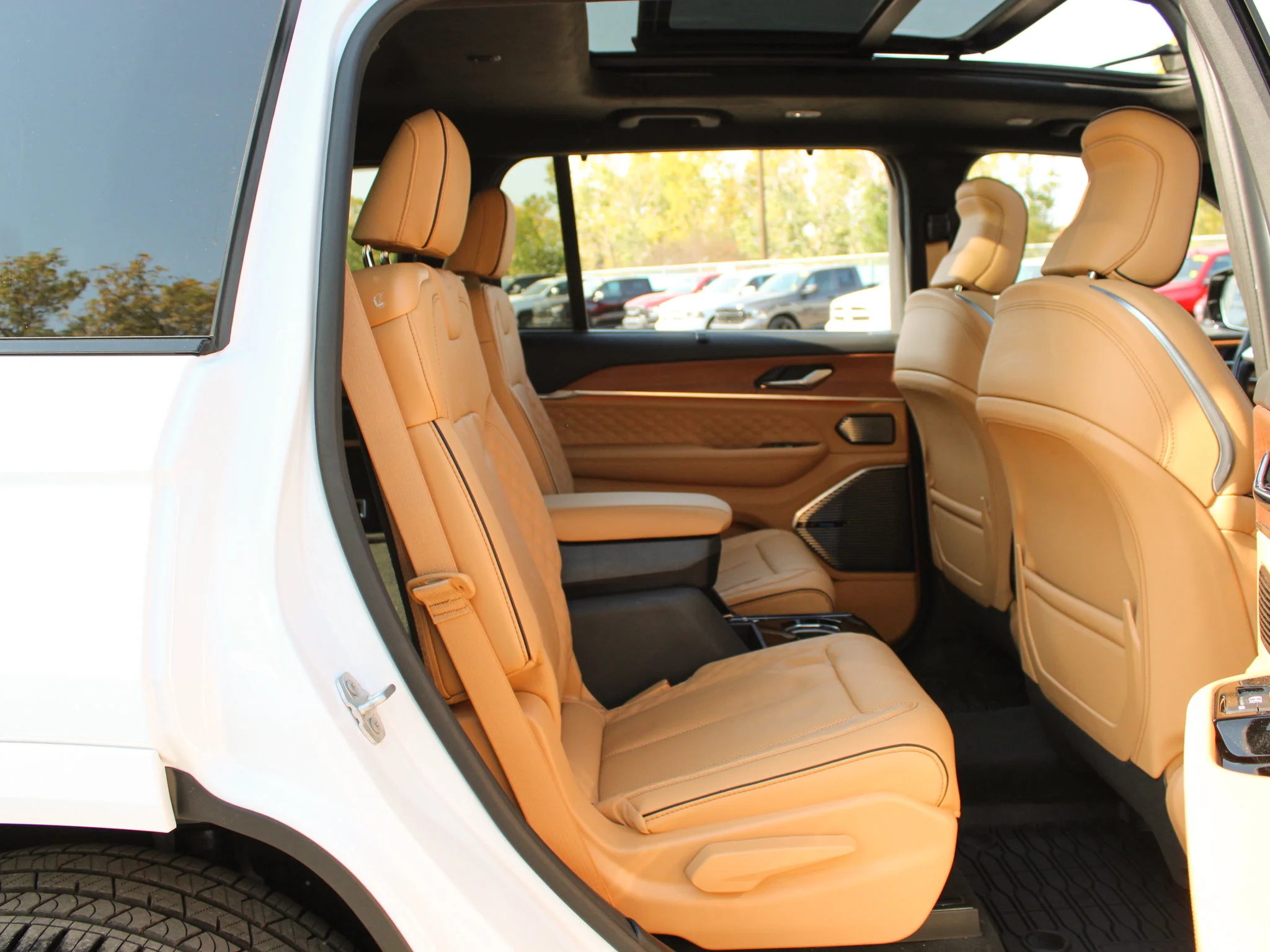 Used 2025 White Jeep Summit Reserve * No Accidents | Luxury SUV | Remote Start | Apple CarPlay image 23