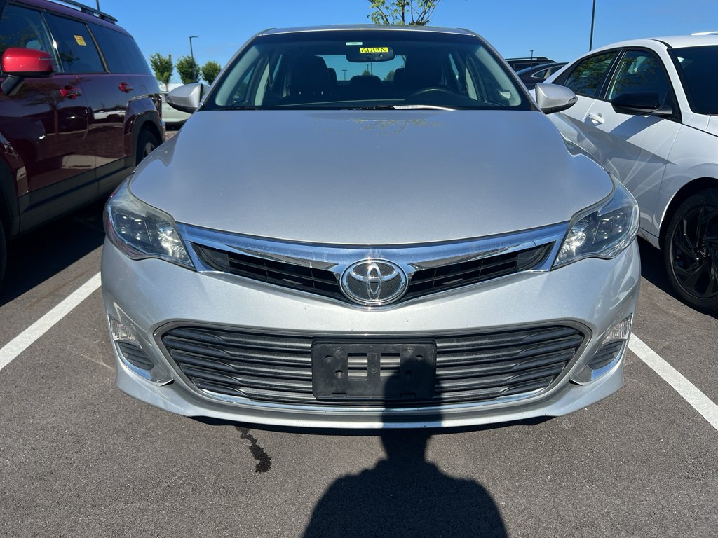 Used 2013 Classic Silver Metallic Toyota XLE Premium image 2