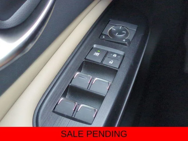2021 Lexus ES 350 - Photo 22
