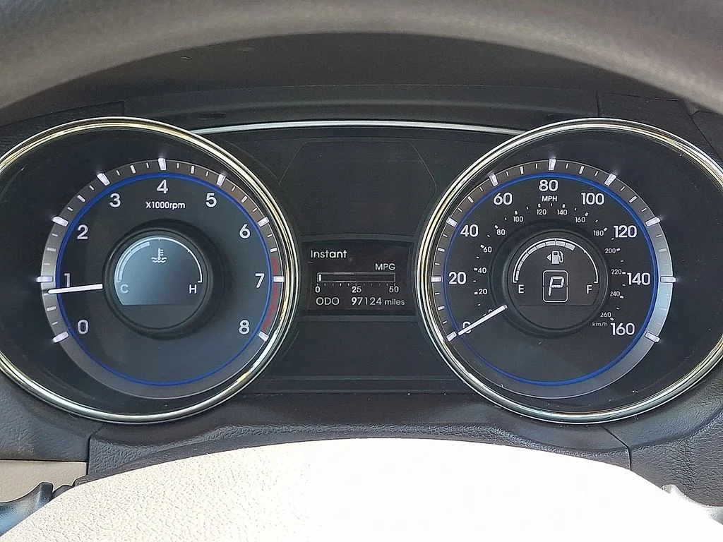 Used 2013 Blue Hyundai GLS image 16