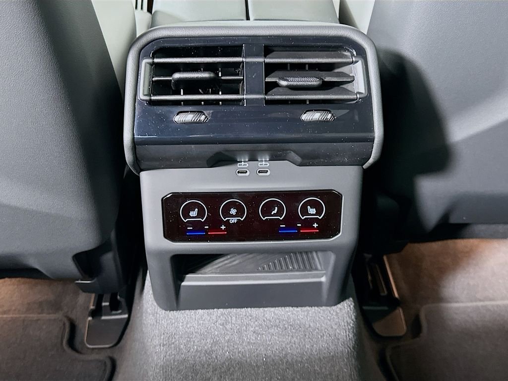 New 2027 Marina Bay Blue Metallic BMW Base image 18