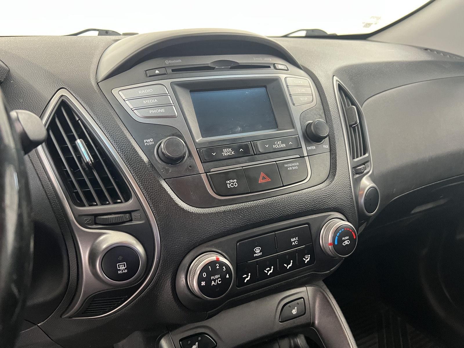 Used 2014 Ash Black Hyundai SE image 23