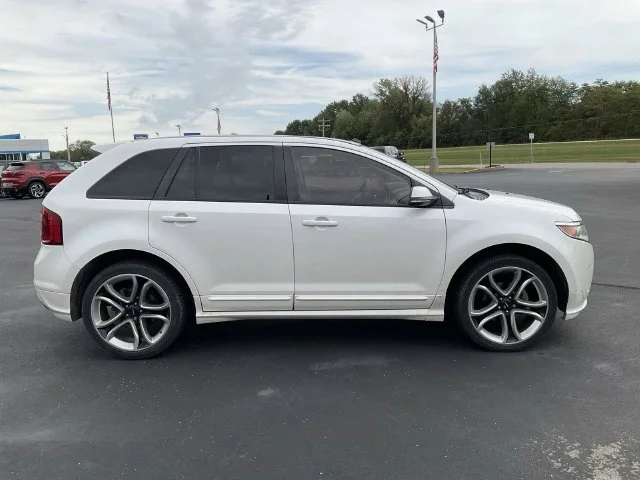 Used 2013 White Ford Sport image 5
