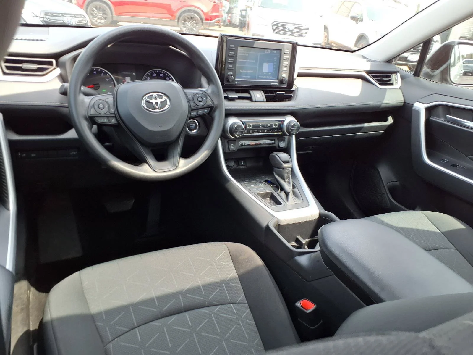 Used 2022 Silver Sky Metallic Toyota XLE image 5