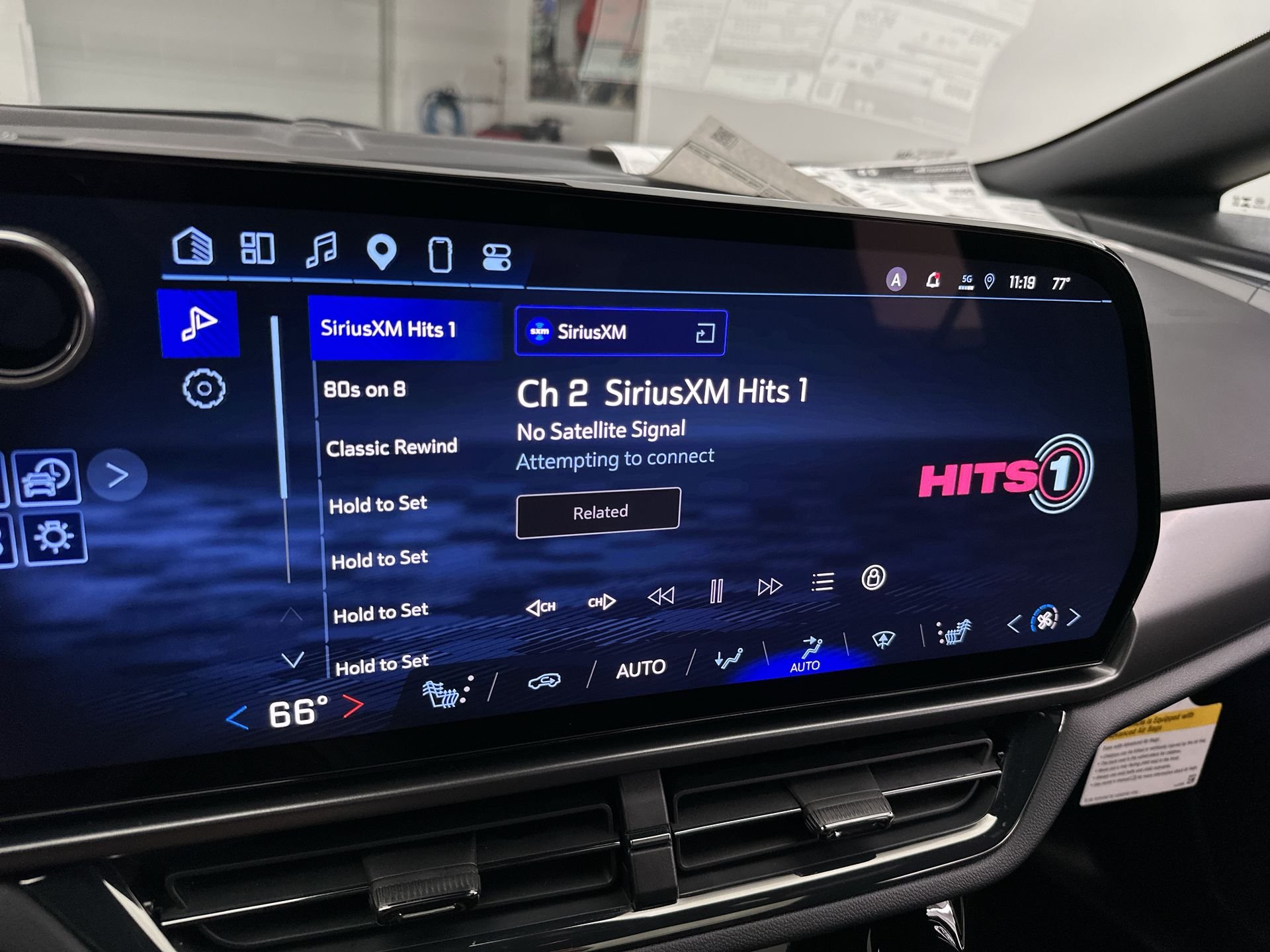 2025 Chevrolet Equinox EV RS - Photo 68