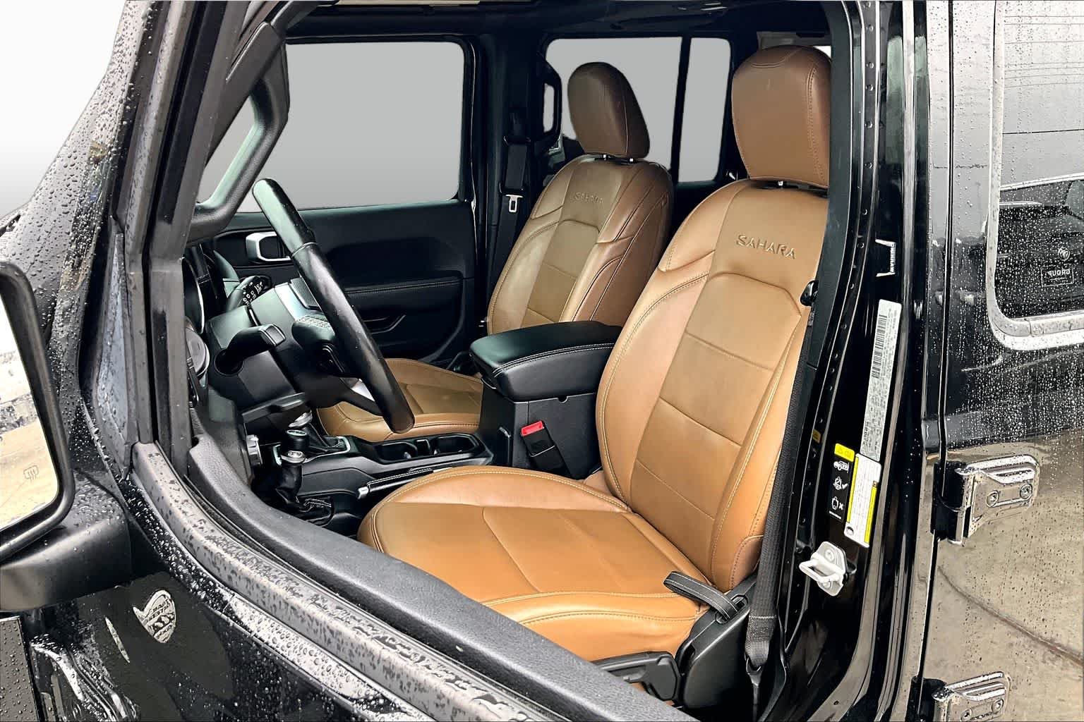 Used 2020 Black Clearcoat Jeep Sahara image 8