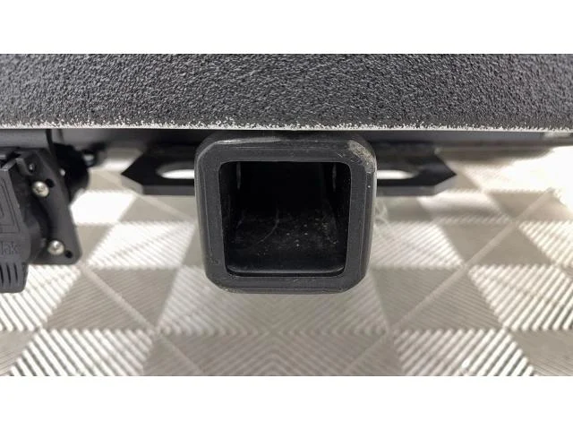 New 2025 Oxford White Ford E-350 SRW image 44