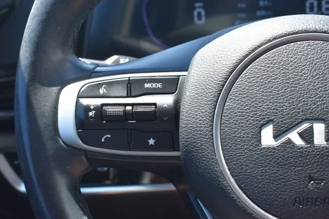 Used 2023 Black Kia EX image 20