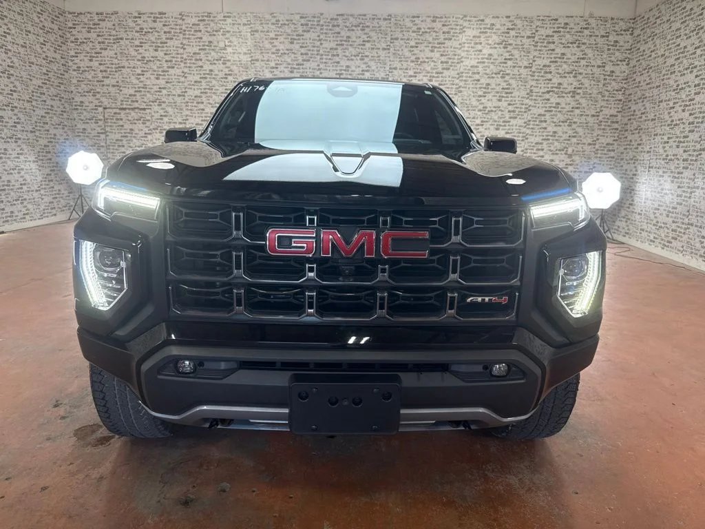Used 2023 Onyx Black GMC AT4 image 2