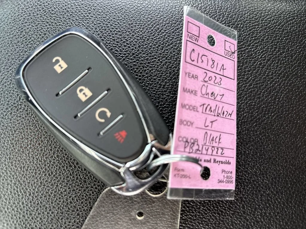 Used 2023 MOSAIC BLACK METALLIC Chevrolet LT image 17