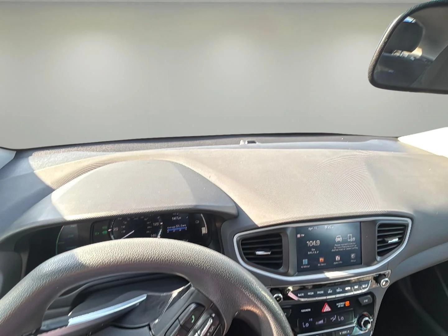 Used 2018 Silver Hyundai Blue image 6