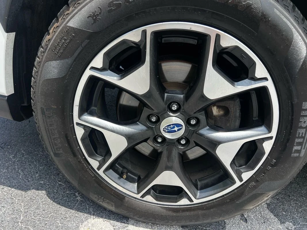Used 2018  Subaru 2.0i Premium image 15