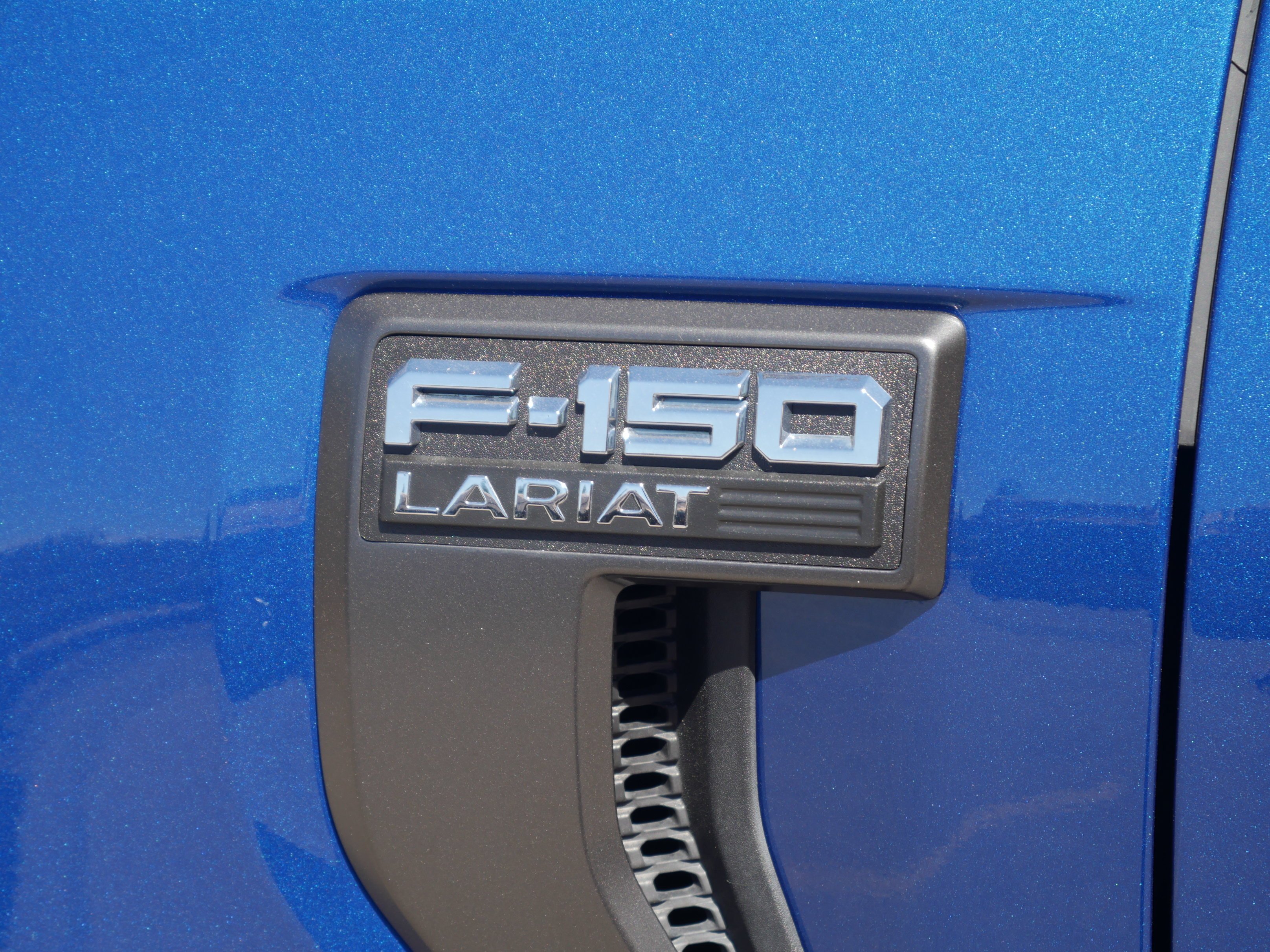 Certified Used 2023 Atlas Blue Metallic Ford LARIAT image 18
