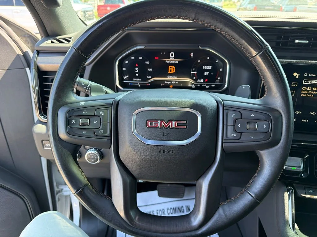 Used 2025 White GMC AT4 image 16