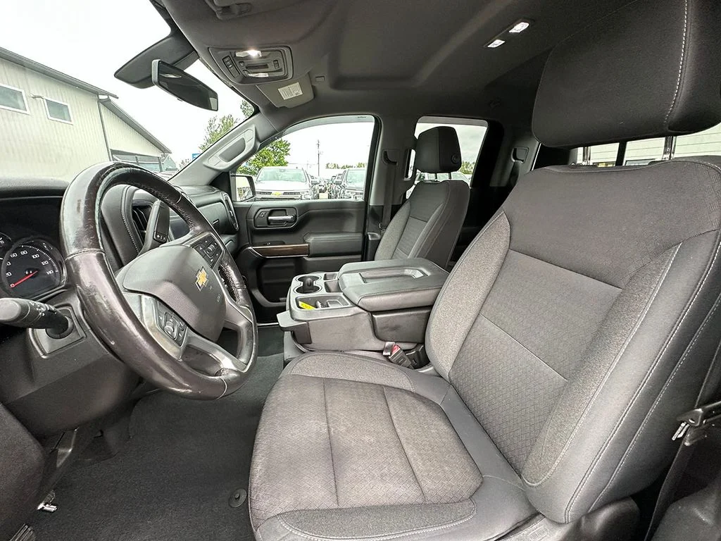 Used 2019 Red Chevrolet LT image 3