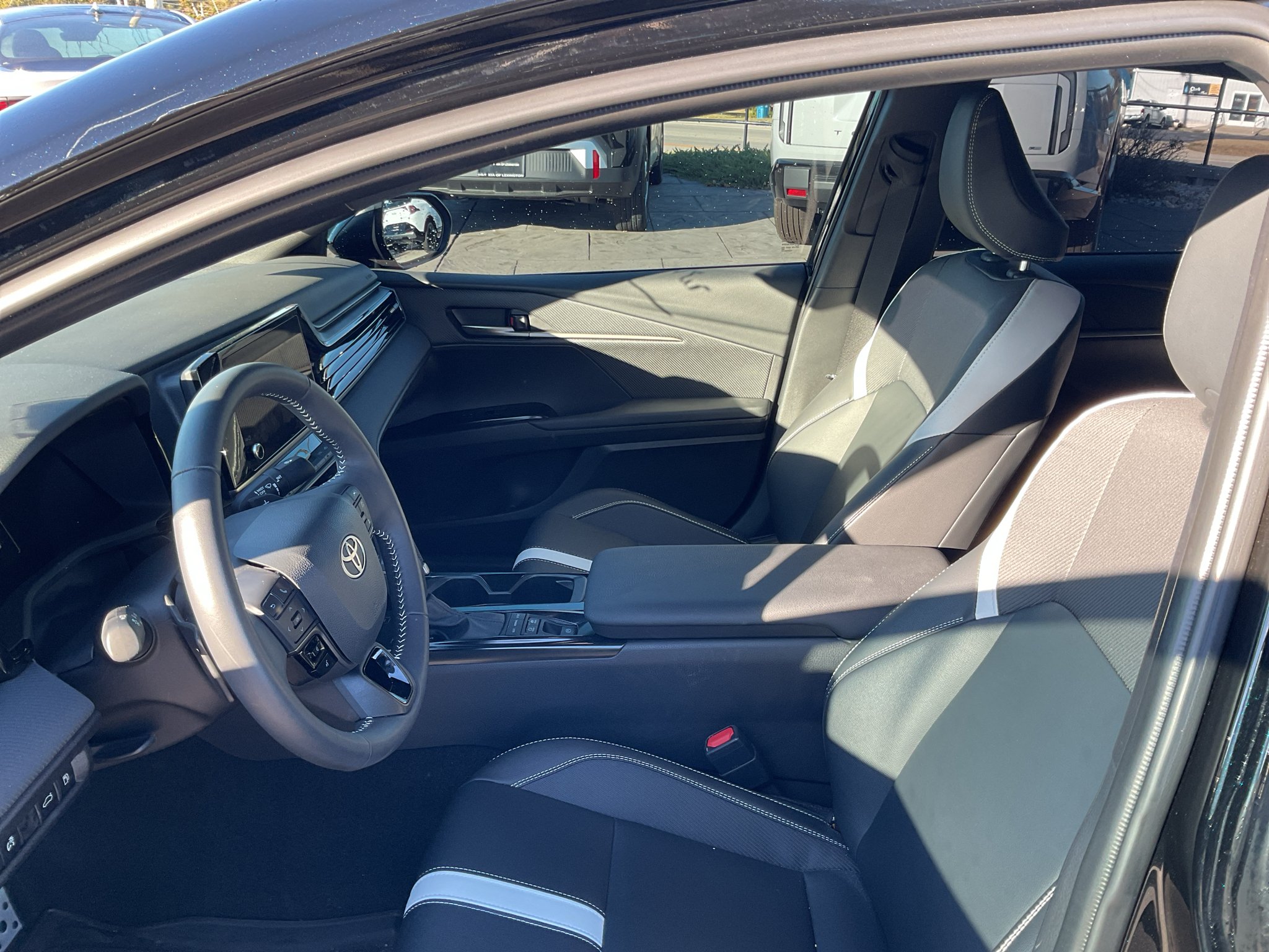 Used 2025 Midnight Black Metallic Toyota SE image 19