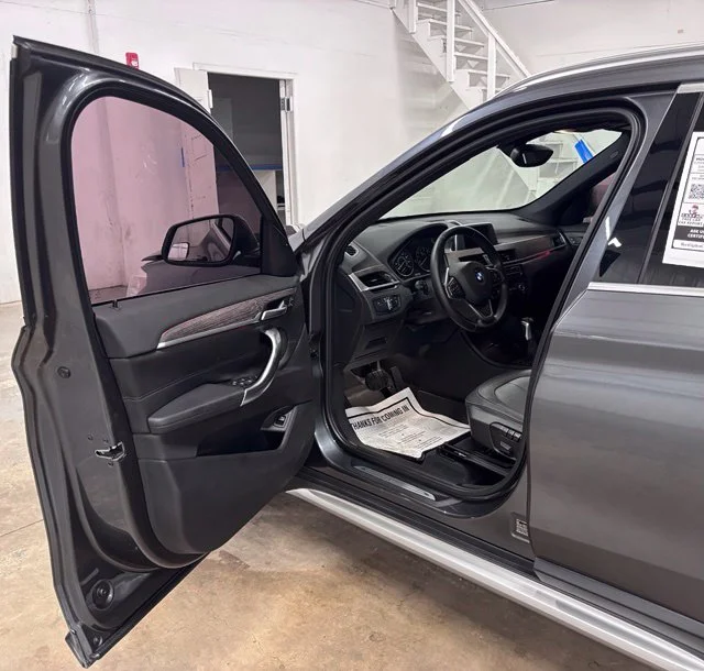Used 2017 Gray BMW xDrive28i image 21
