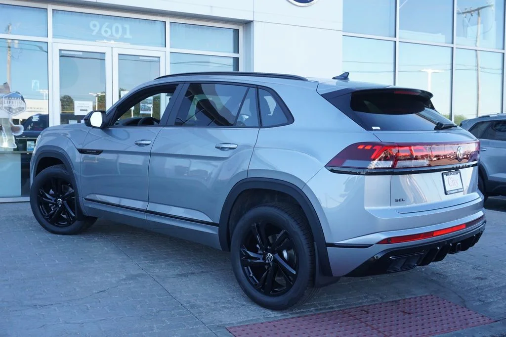 New 2026 Black Volkswagen 2.0T SEL R-Line Black image 8