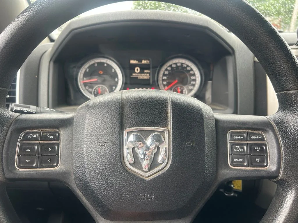 Used 2014 White Ram SLT image 15