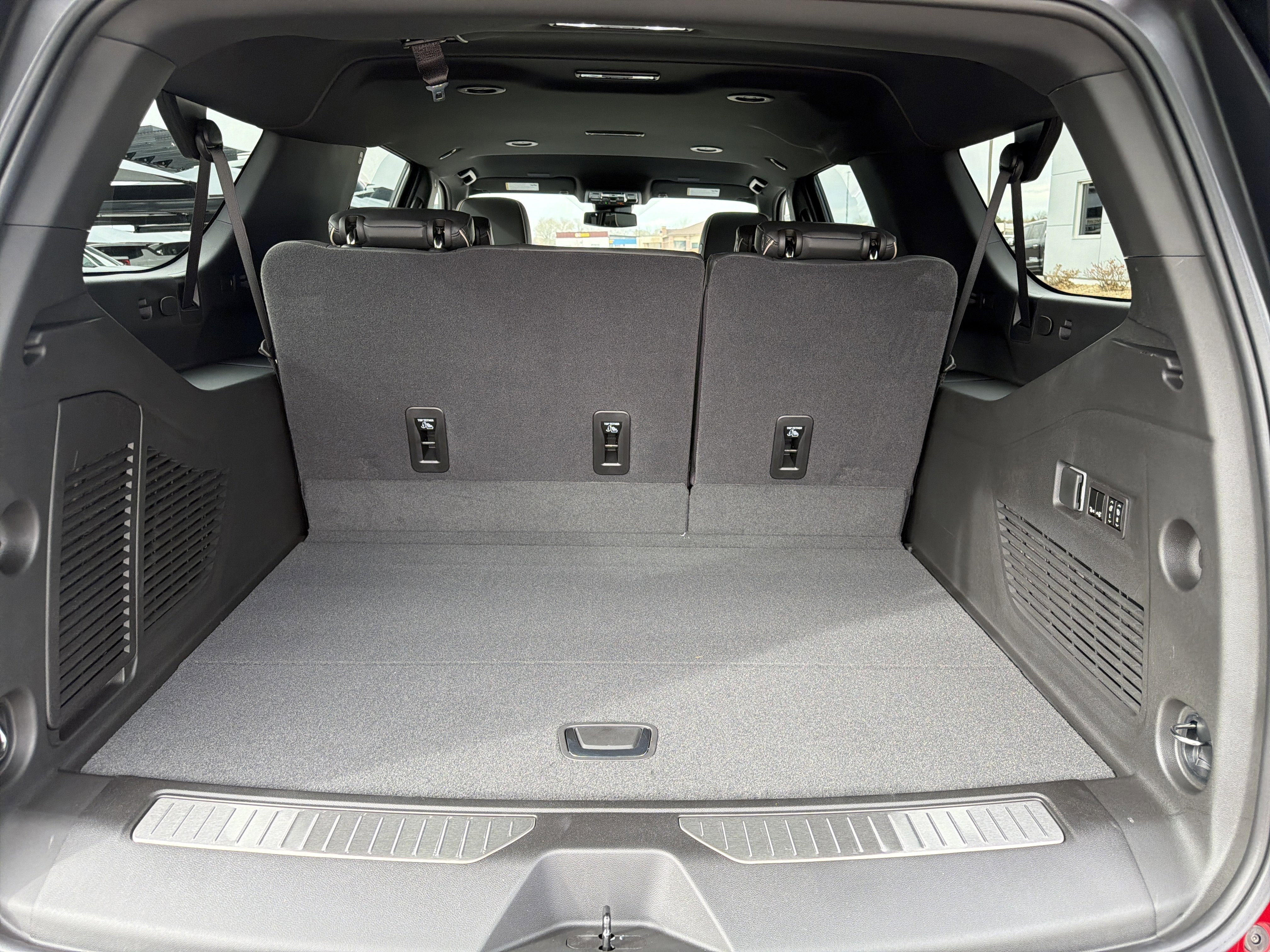 2026 Chevrolet Suburban Premier - Photo 9