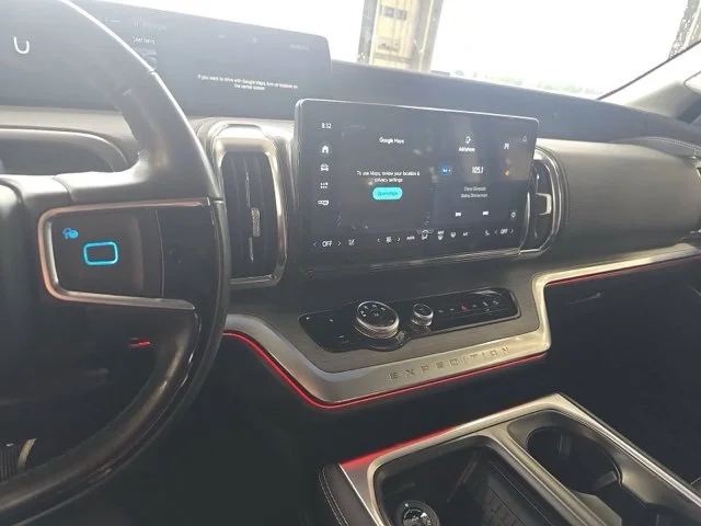 Used 2025 White Ford Platinum image 9