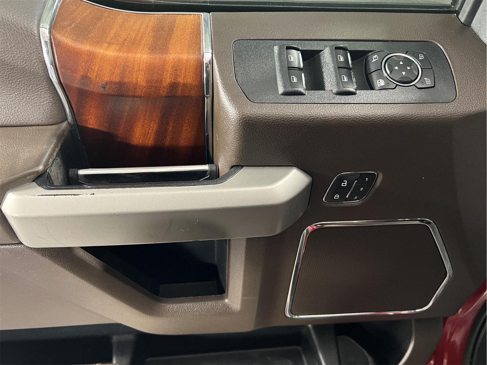 Used 2020 Rapid Red Metallic Tinted Clearcoat/Stone Gray Ford King Ranch image 11