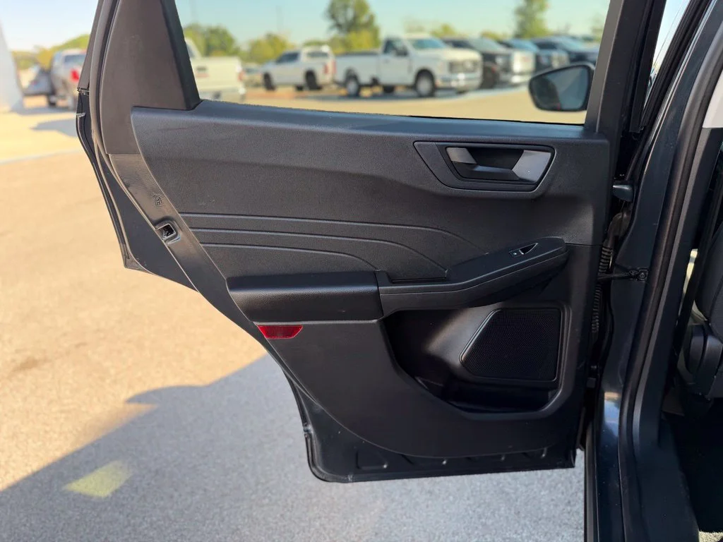 Used 2022 Blue Ford SE image 20