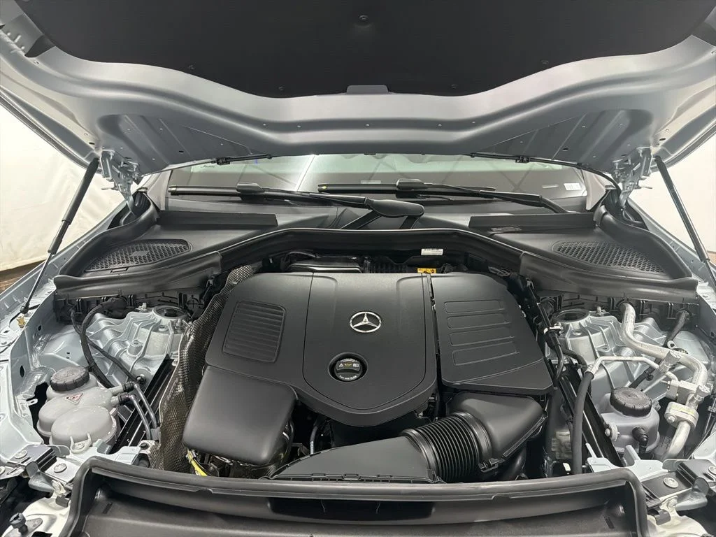 New 2026 Silver Mercedes-Benz GLC 300 image 30