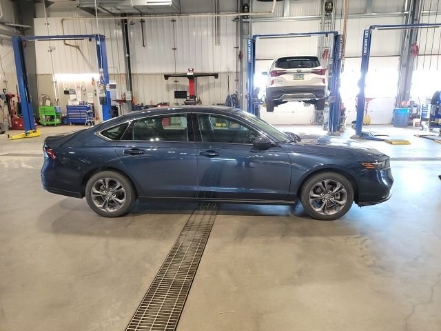 Used 2024 Canyon River Blue Metallic Honda EX image 8