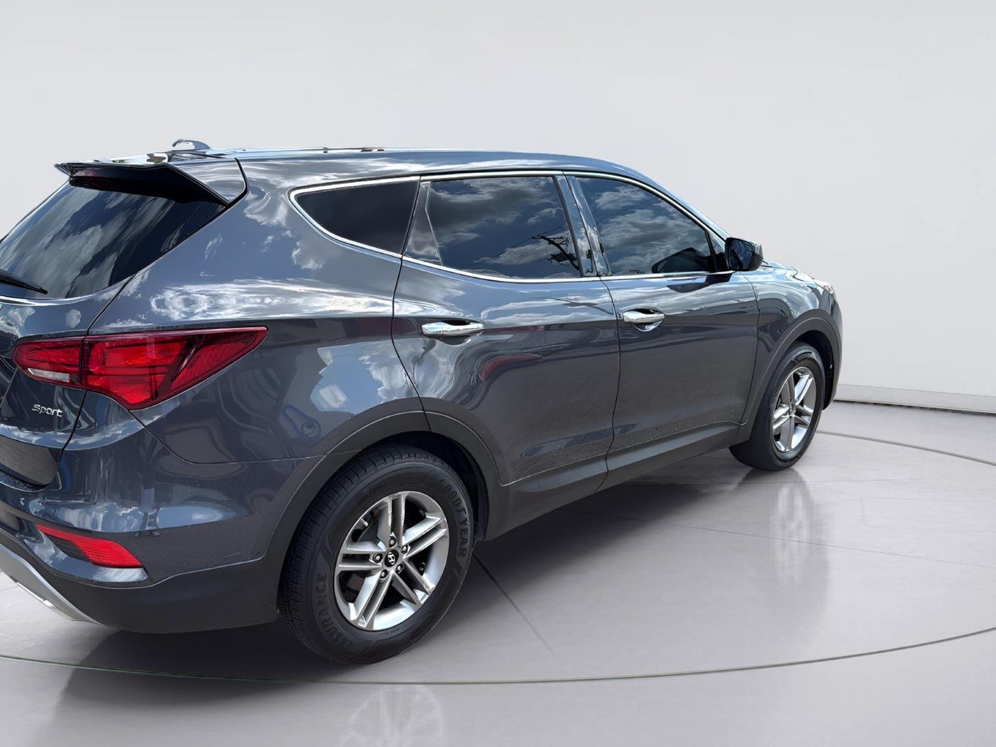 Used 2017 Platinum Graphite Hyundai 2.4L image 6