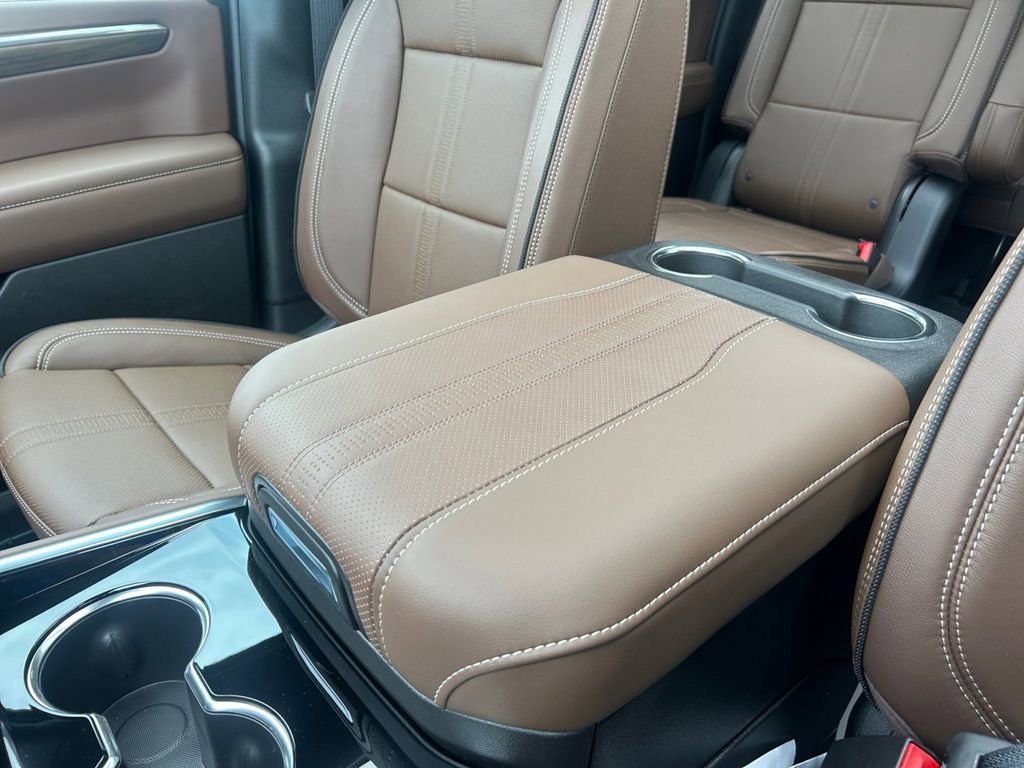 2026 Chevrolet Suburban High Country - Photo 11