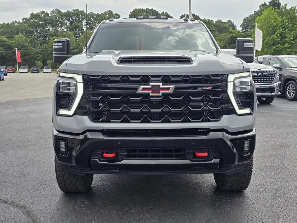 Used 2025 Slate Gray Metallic Chevrolet ZR2 image 2