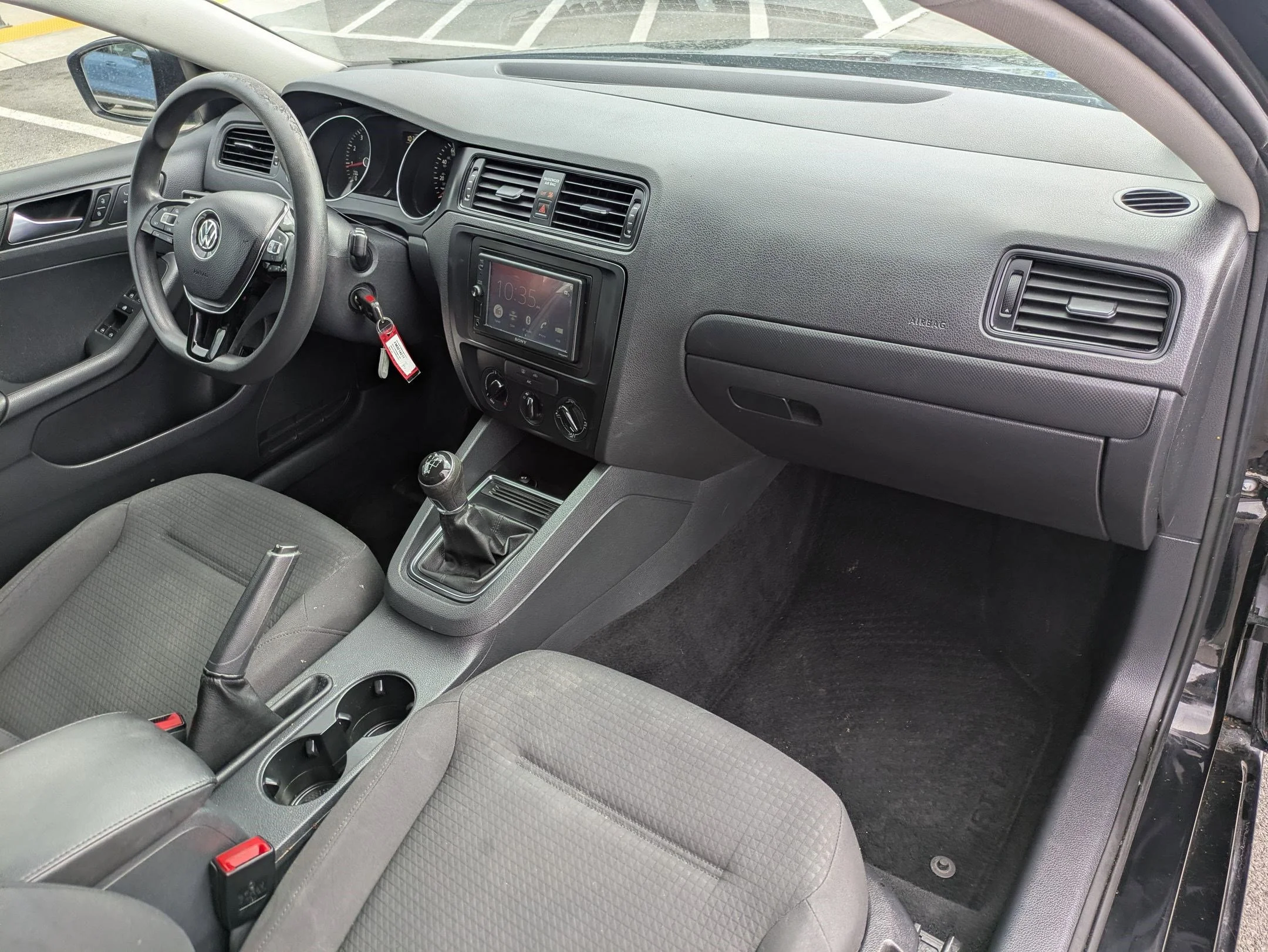 Used 2015 Black Volkswagen 2.0L Base image 29