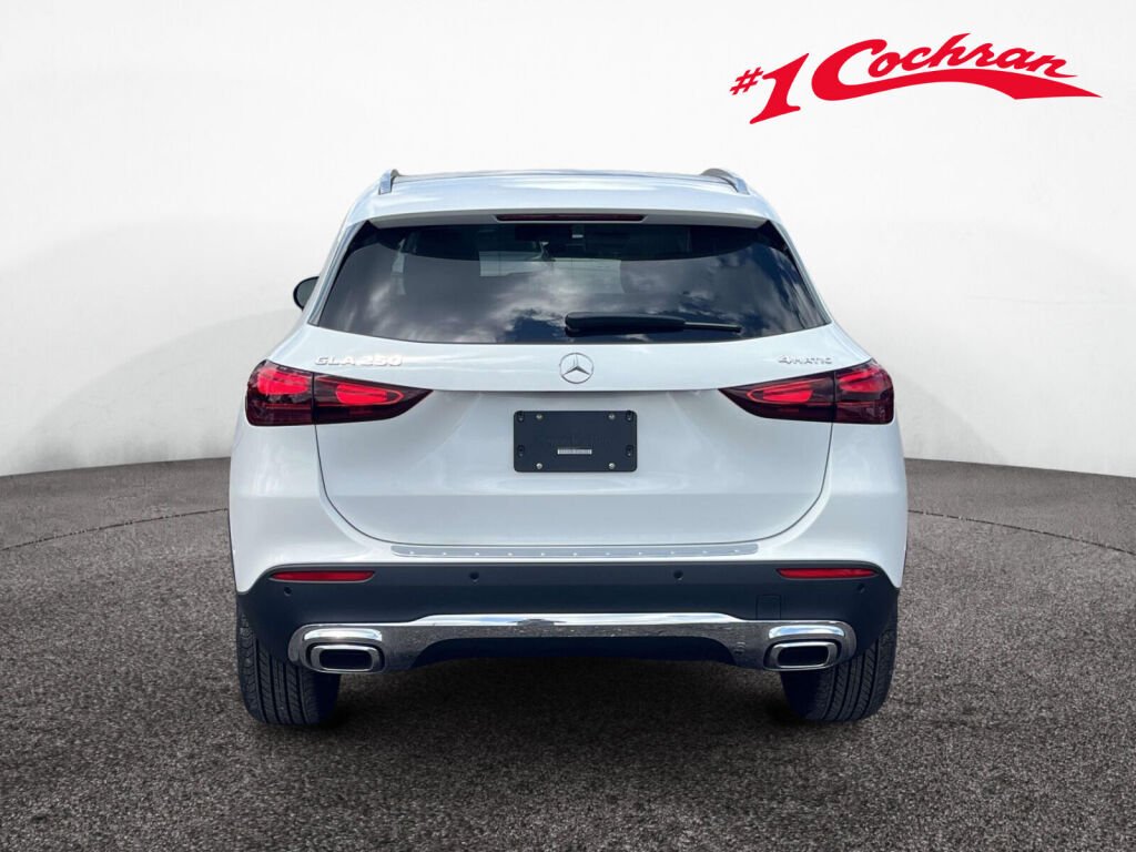 New 2026 Polar White Mercedes-Benz GLA 250 image 8