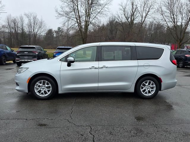 Used 2023 Silver Mist Clearcoat Chrysler LX image 5