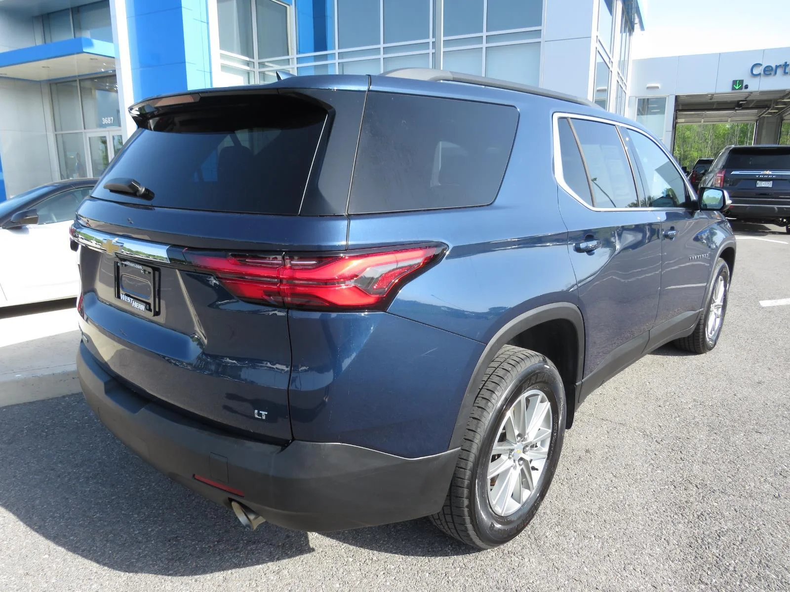 Used 2023 Northsky Blue Metallic Chevrolet LT Cloth image 6
