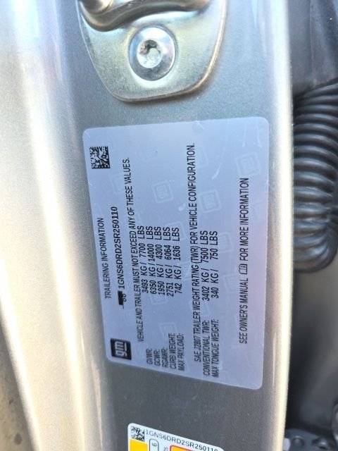 Used 2025 Gray Chevrolet Z71 image 35