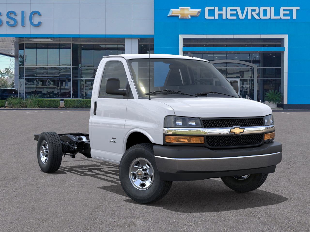 New 2025 Summit White Chevrolet 1WT image 7